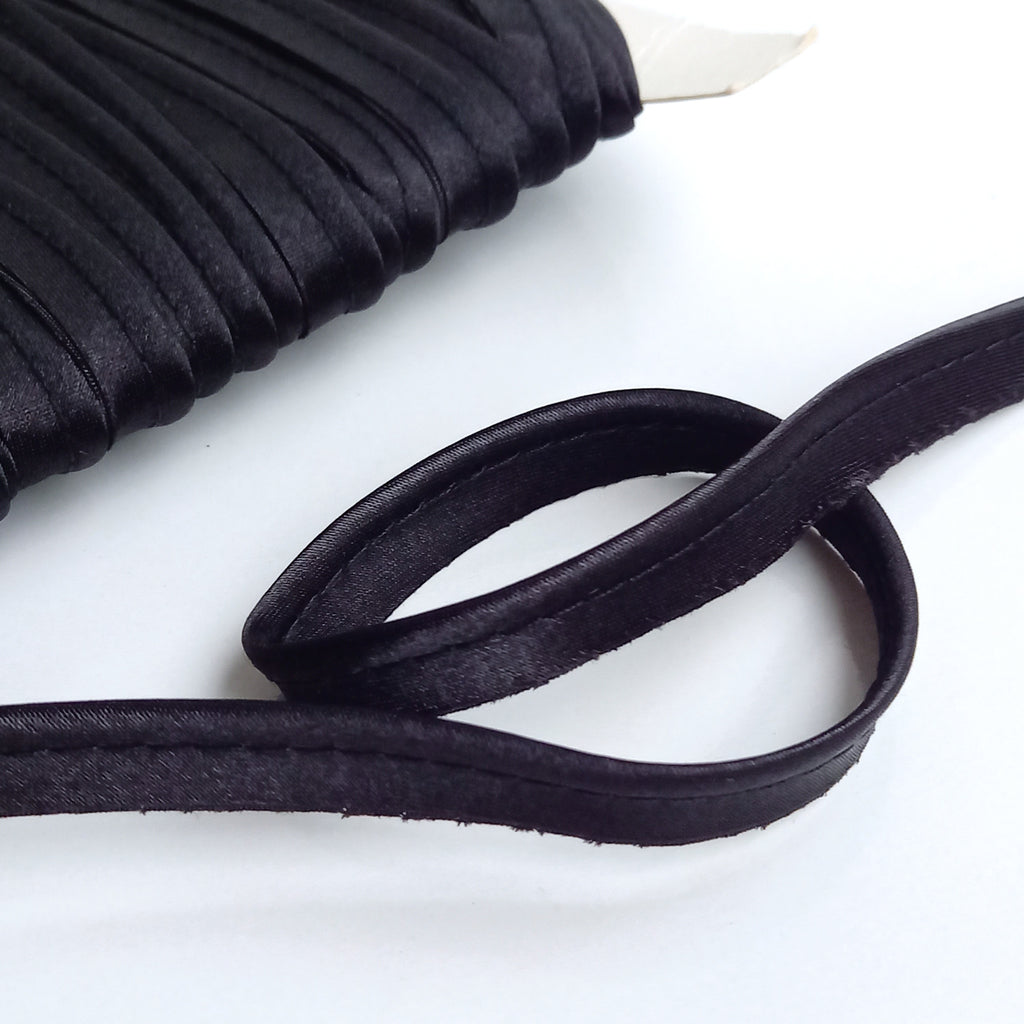 Black Satin 2mm wide insert flanged piping cord