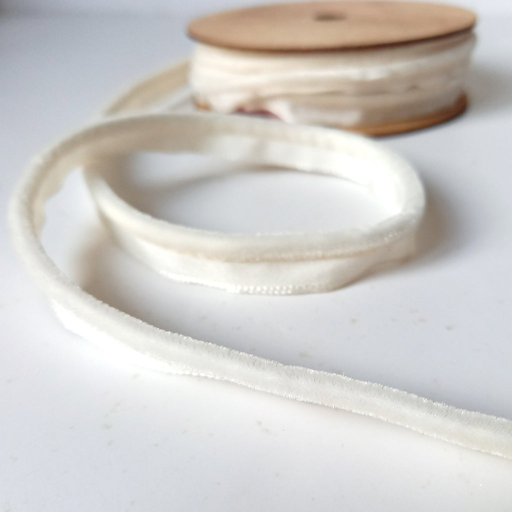 Velvet 5mm wide insert flanged piping cord – 16 Colours