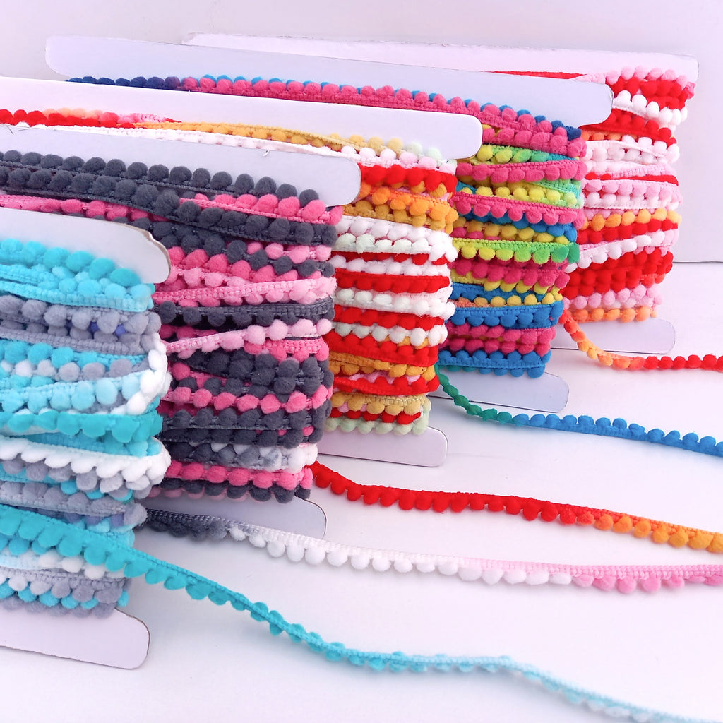 Red / Pink  Ombre Mini Pom Pom Bobble Trim