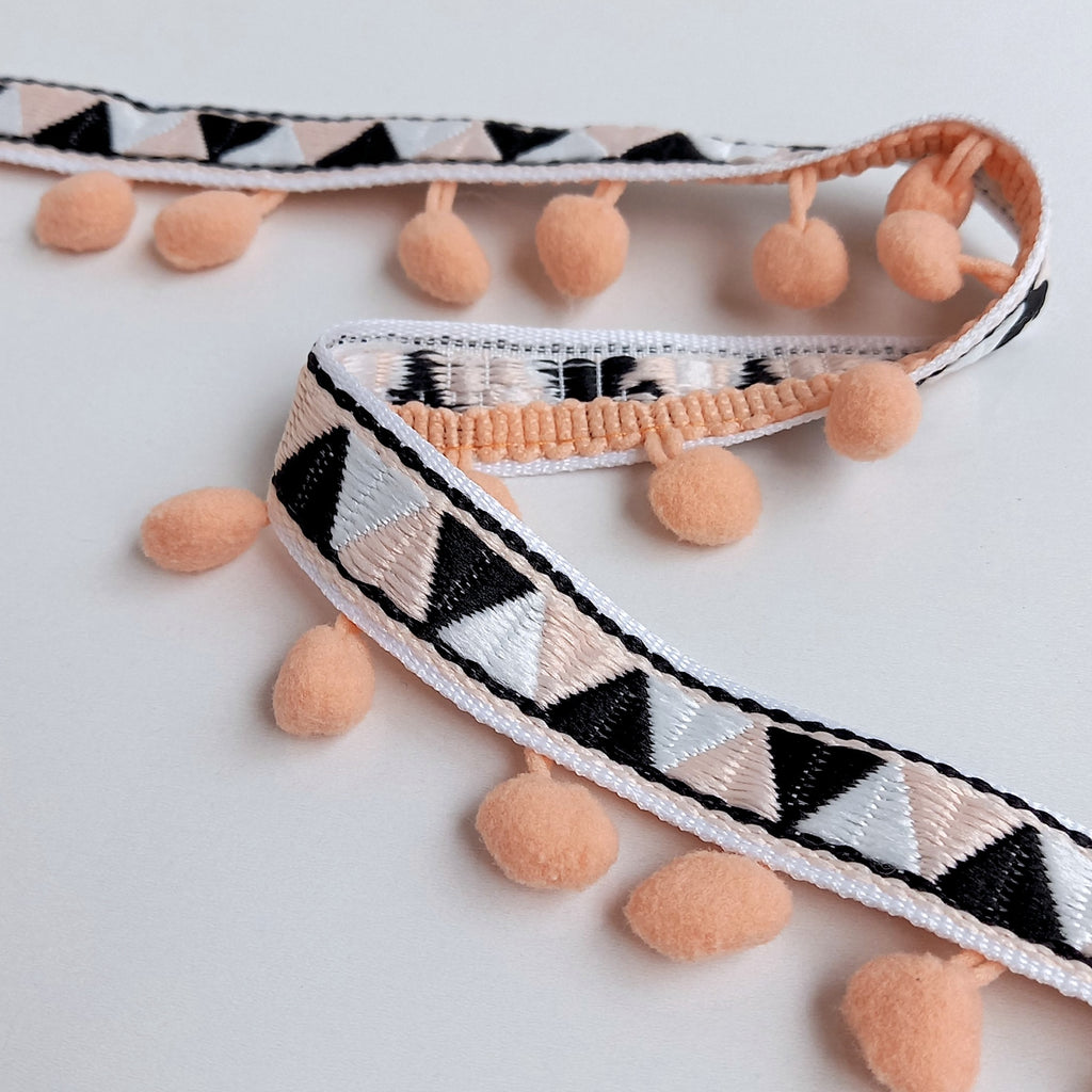 Inca Pom Pom Trim – 9 Colours