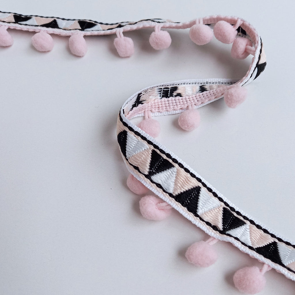 Inca Pom Pom Trim – 9 Colours