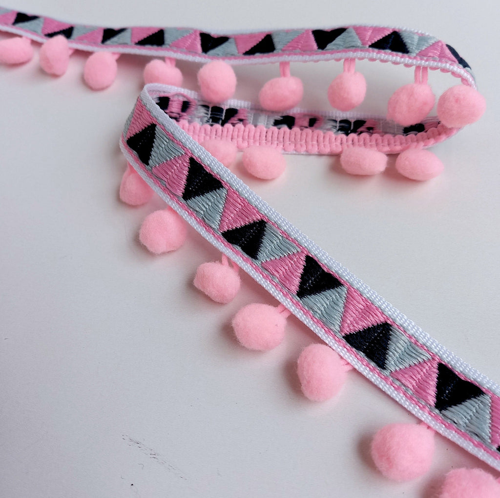 Inca Pom Pom Trim – 9 Colours