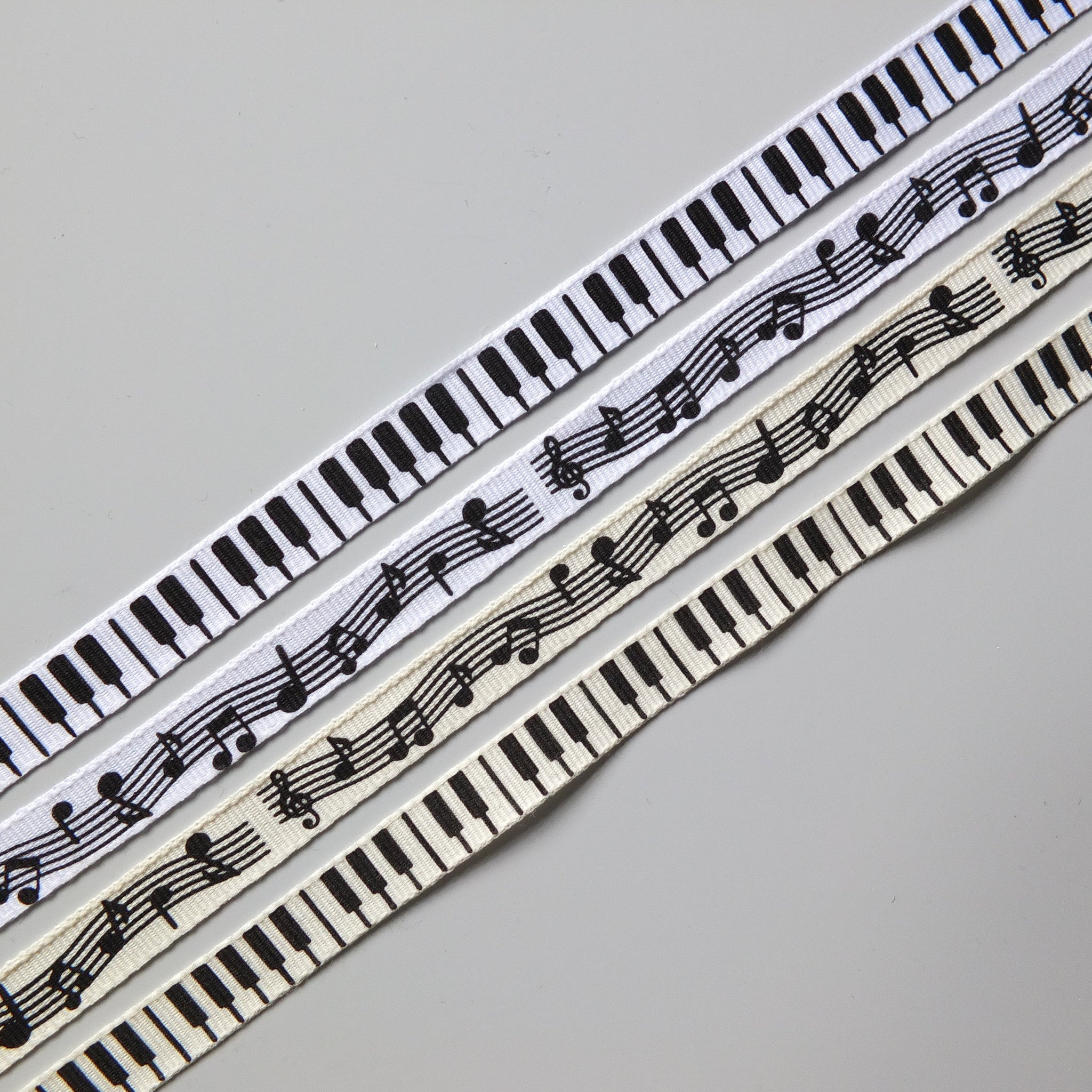 Printed Grosgrain Ribbon with Musical Theme - Cream or White – On Trend ...